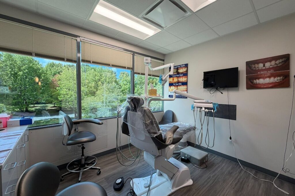 Dental Implants: What the Treatment Involves